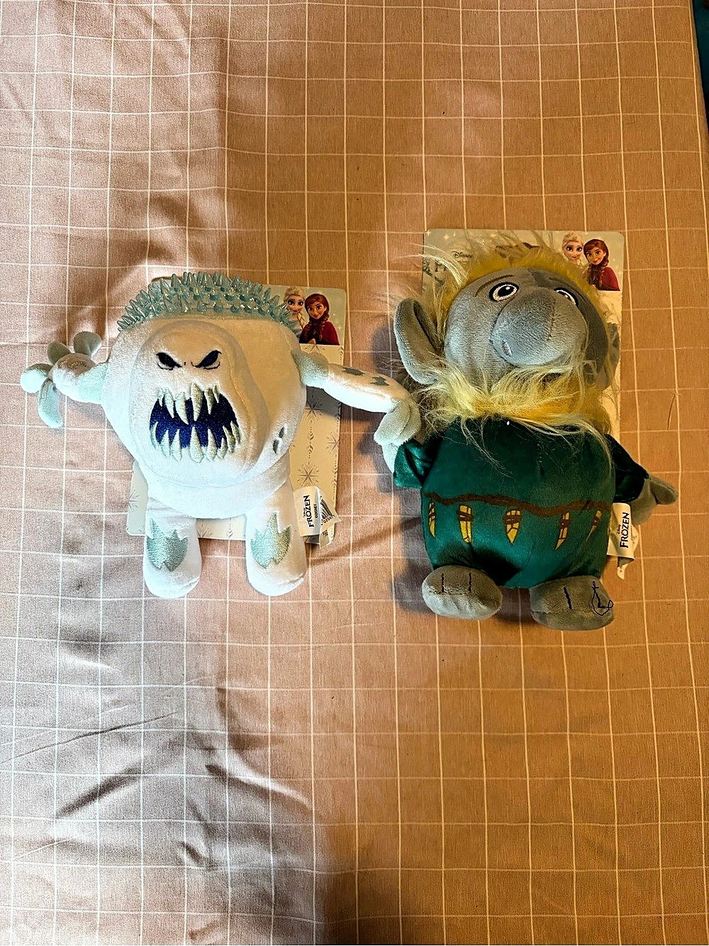 Disney frozen Stuffed Animals Set of 2